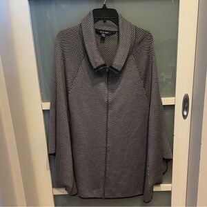 Charlie Paige Black and White Patterned Cape Sweater, One Size, EUC